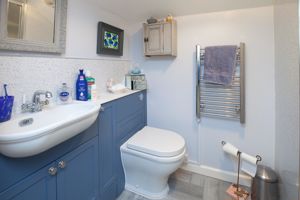 En-Suite- click for photo gallery